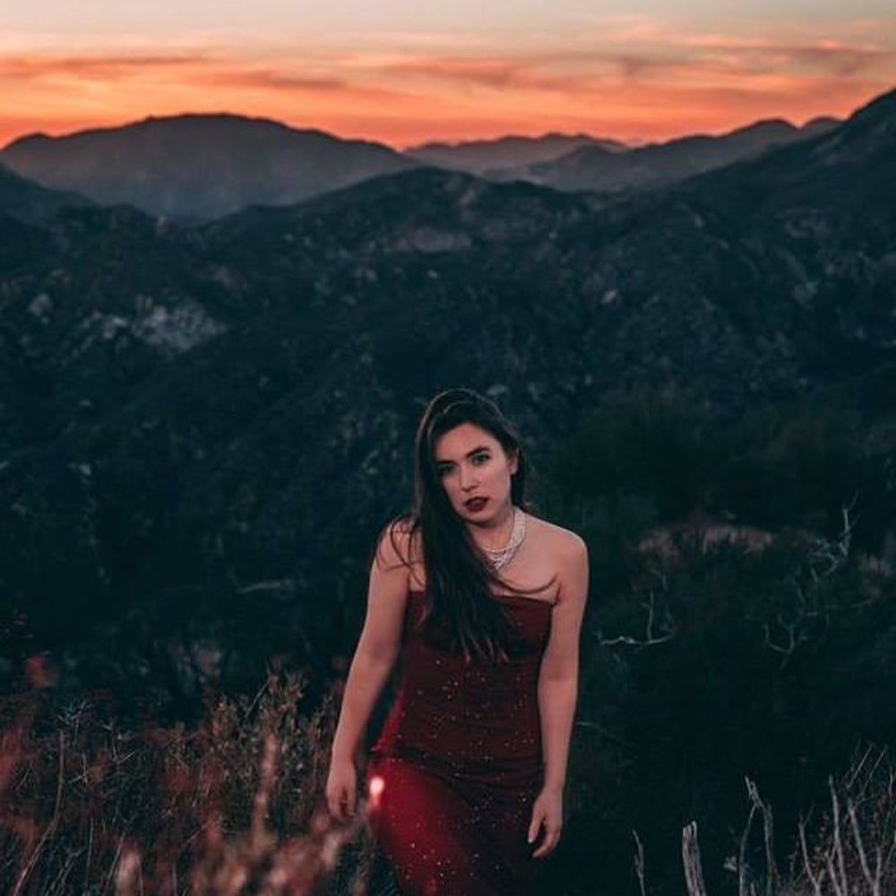 Meet your Posher, Amaliea